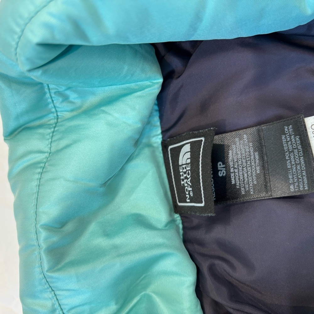 The North Face 550 Aqua Jacket - Picture 3 of 3